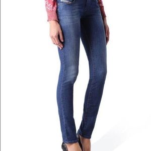 SZ27 Diesel Grupee Skinny Jeans